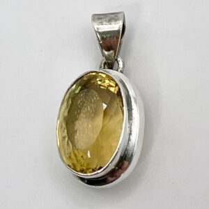 Strieborný prívesok